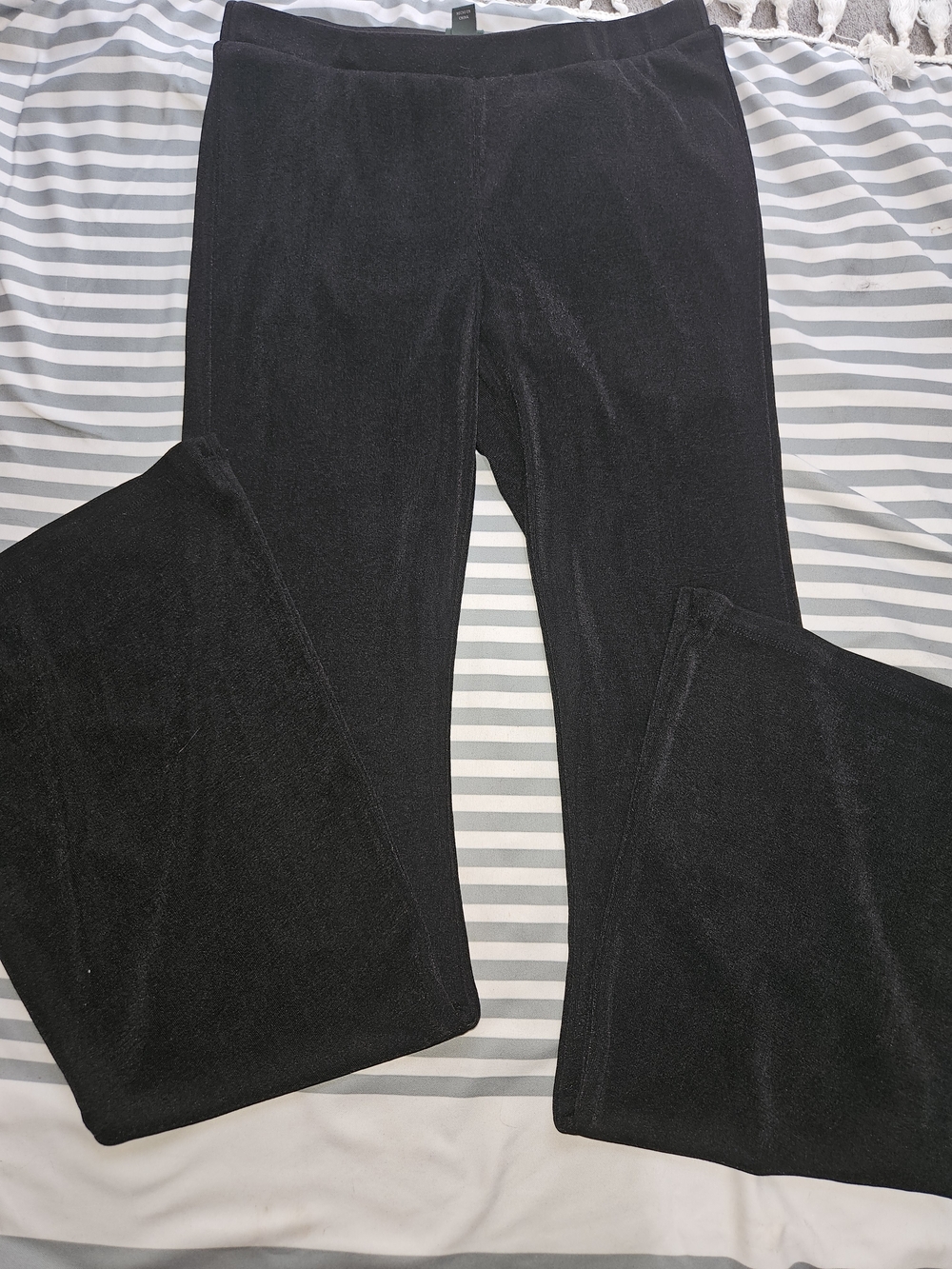 Wild Fable Women's Black shiny Bell Bottom Casual Pants
